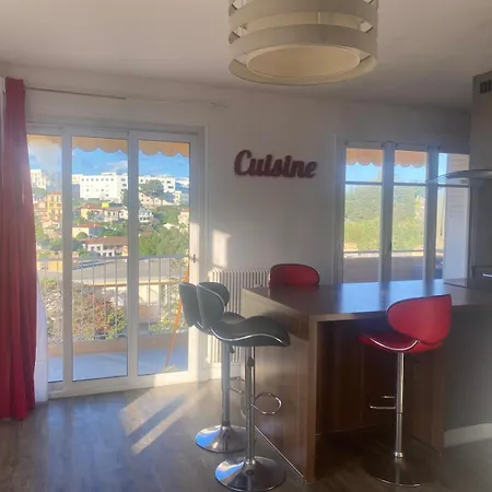 3 Pieces A Croix Des Gardes Apartment